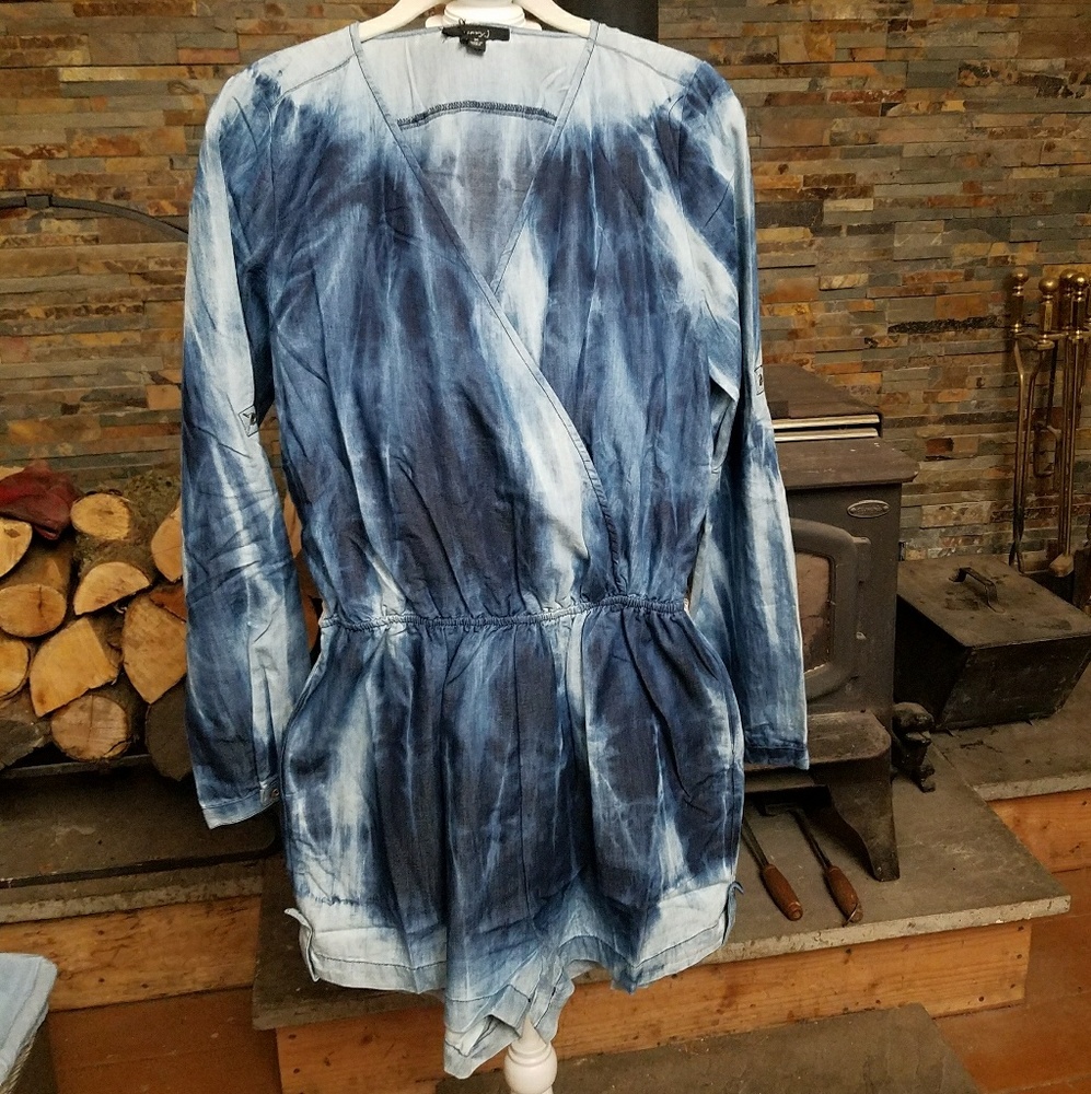 1 small. Left SALE !NWT denim tye dye romper - Picture 3 of 4
